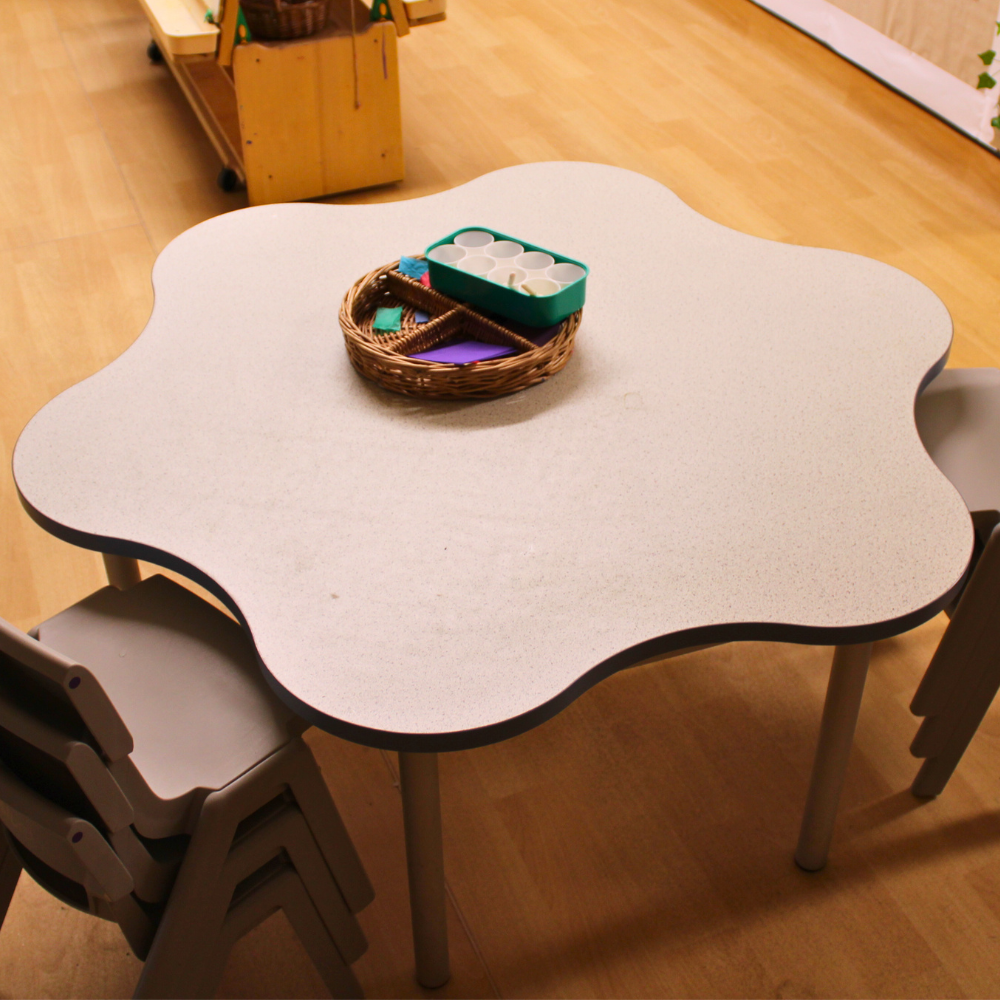 Flower shaped table L1200xW1200 with ABS edging